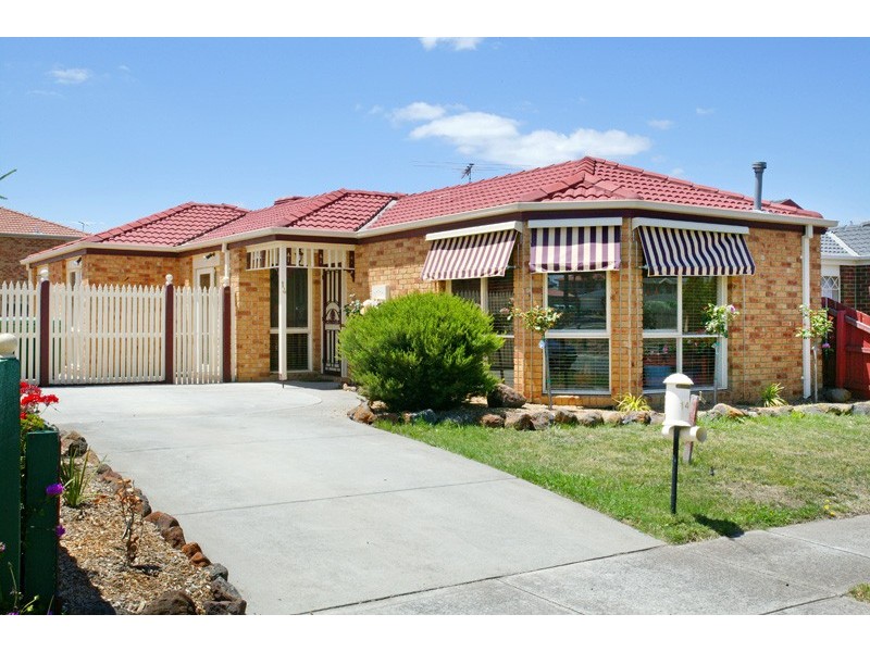 14 Aquila Grove, Roxburgh Park VIC 3064