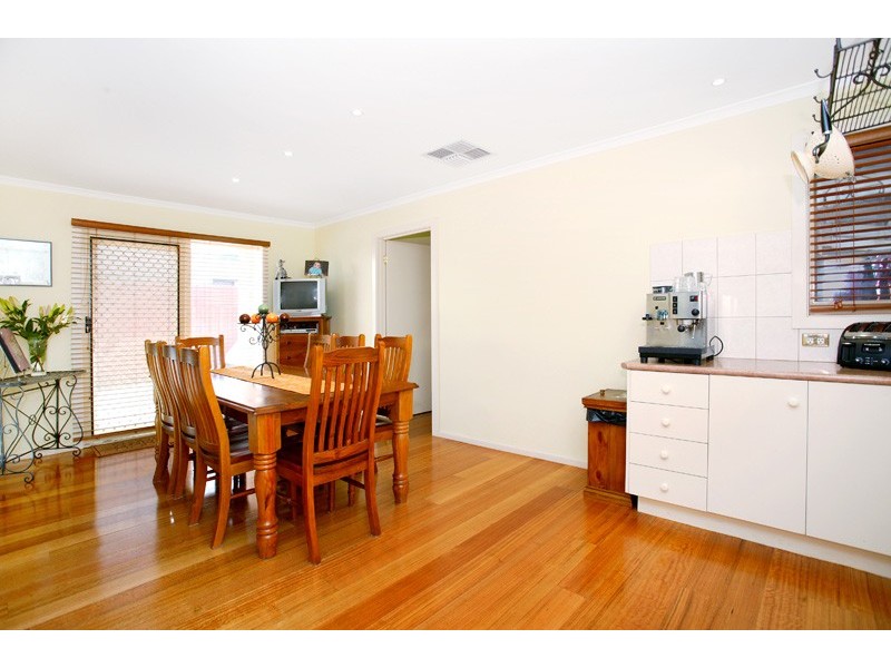 14 Aquila Grove, Roxburgh Park VIC 3064