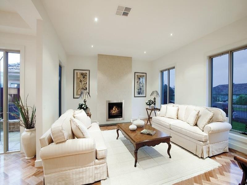 21 Violet Grove, Kew East VIC 3102