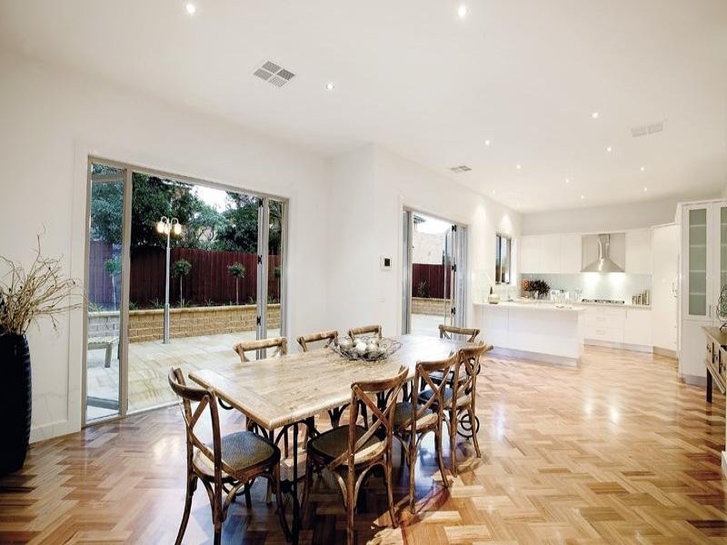 21 Violet Grove, Kew East VIC 3102