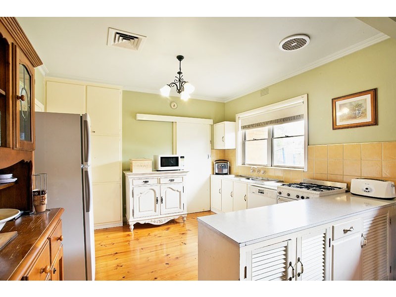 100 O’Connor Court, Reservoir VIC 3073