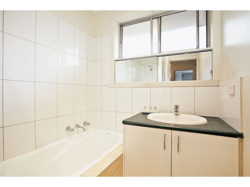 2/13 Mason Street, Reservoir VIC 3073