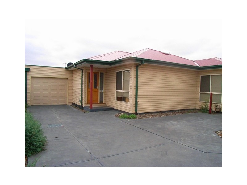 2/46 Liston Avenue, Reservoir VIC 3073