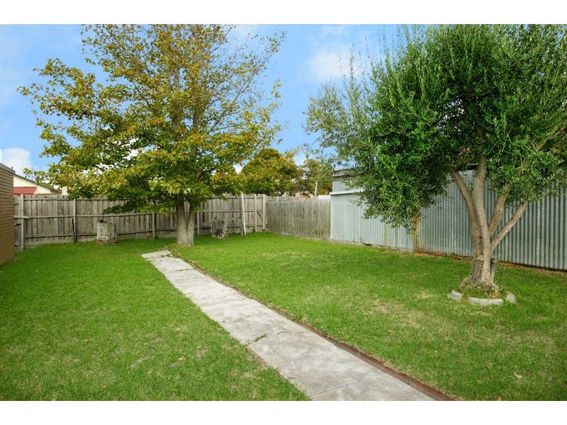 11 Bayliss Street, Preston VIC 3072