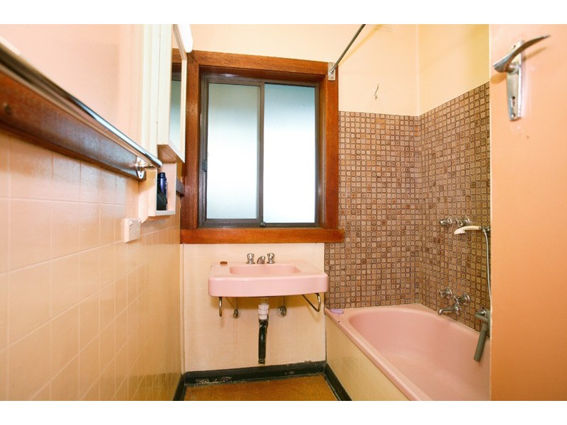 26 Steane Street, Reservoir VIC 3073