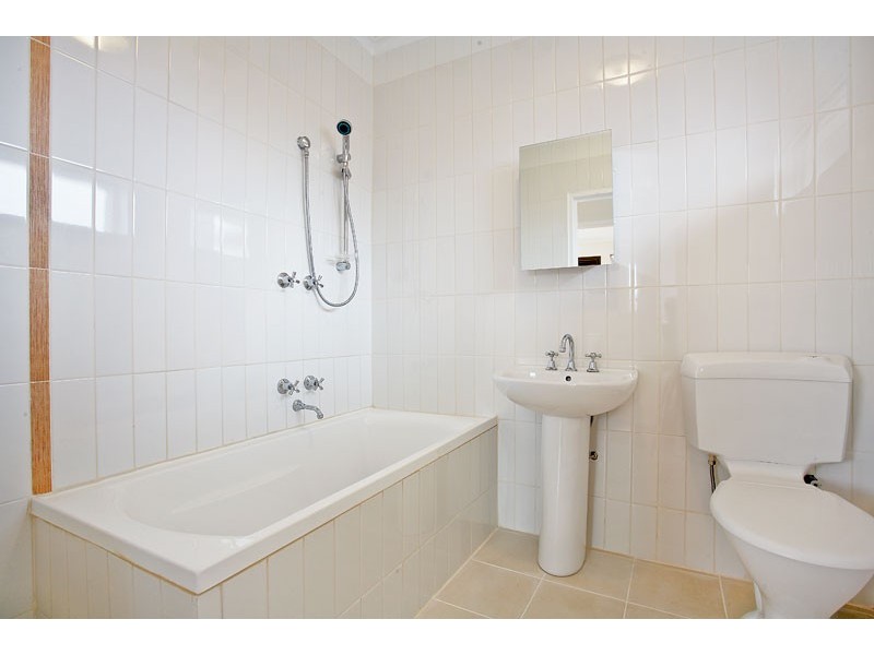 10/39 Rossmoyne Street, Thornbury VIC 3071