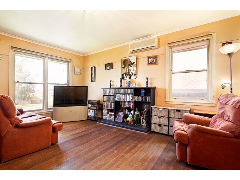 25 Laha Crescent, Preston VIC 3072