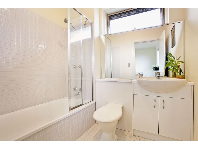 15/14 Hutton Street, Thornbury VIC 3071