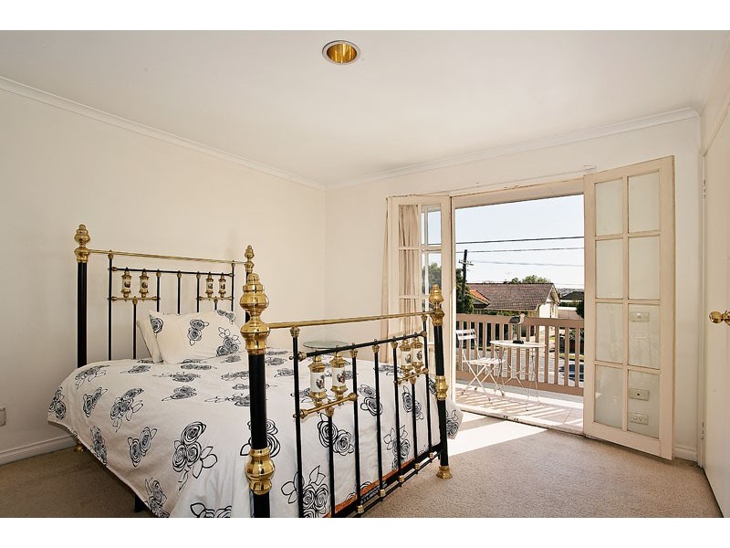 2/120 Dundas Street, Thornbury VIC 3071