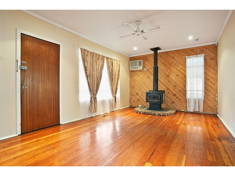 35 Clingin Street, Reservoir VIC 3073