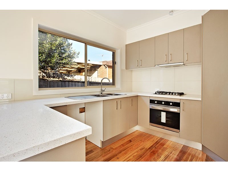 2/58 Purinuan Road, Reservoir VIC 3073