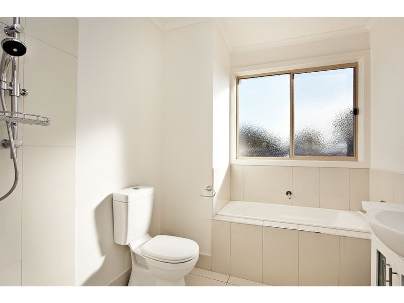 2/58 Purinuan Road, Reservoir VIC 3073