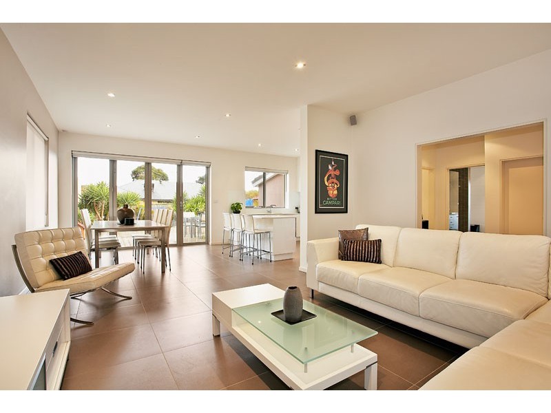 1 Academy Avenue, Reservoir VIC 3073