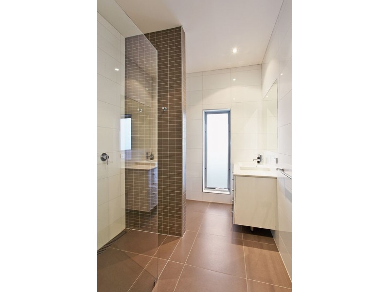 1 Academy Avenue, Reservoir VIC 3073