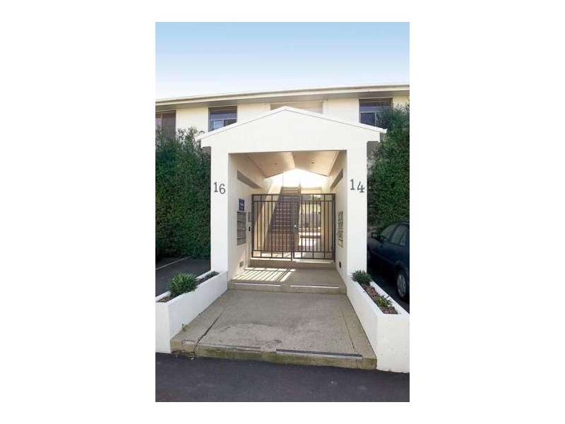 16/14 Hutton Street, Thornbury VIC 3071