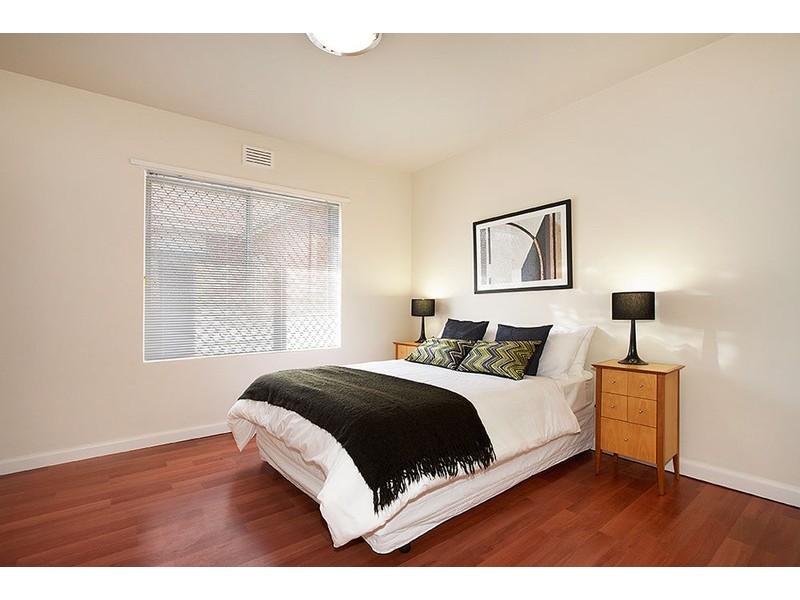 1/18 Pender Street, Thornbury VIC 3071