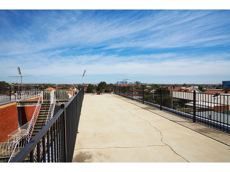 1/18 Pender Street, Thornbury VIC 3071