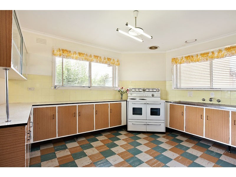 21 Merrilands Road, Reservoir VIC 3073