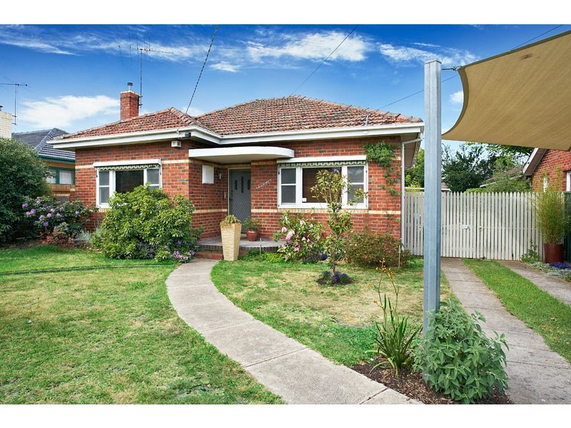 4 Palm Avenue, Reservoir VIC 3073