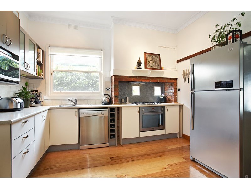 4 Palm Avenue, Reservoir VIC 3073