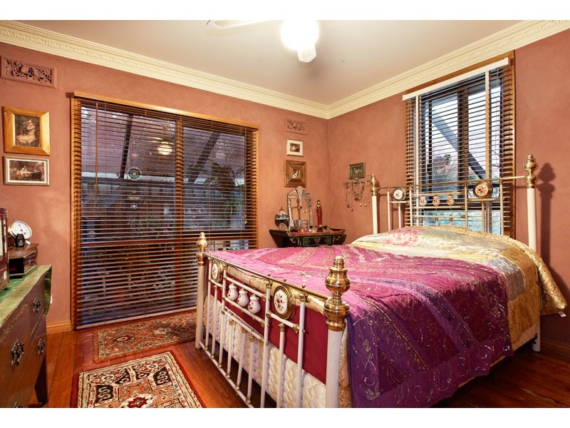 24 Barwon Avenue, Reservoir VIC 3073