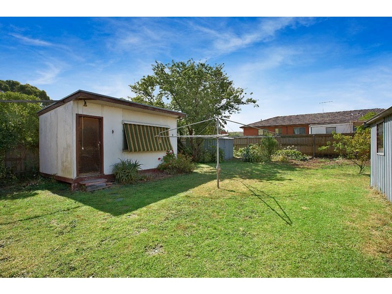 4 Shakespeare Grove, Heidelberg Heights VIC 3081