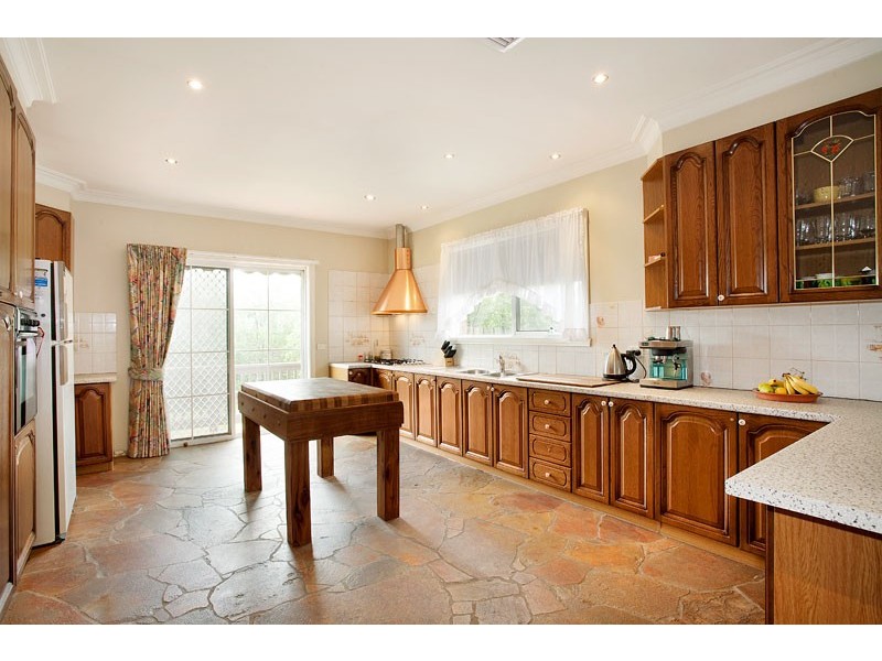 155 Mahoneys Road, Reservoir VIC 3073