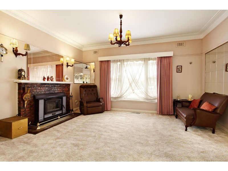 45 Lloyd Avenue, Reservoir VIC 3073