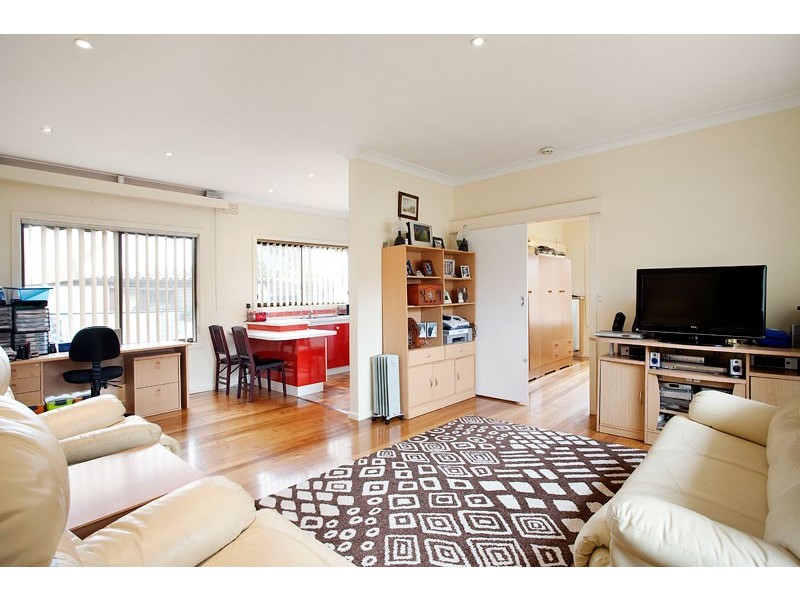 9 Smith Street, Reservoir VIC 3073