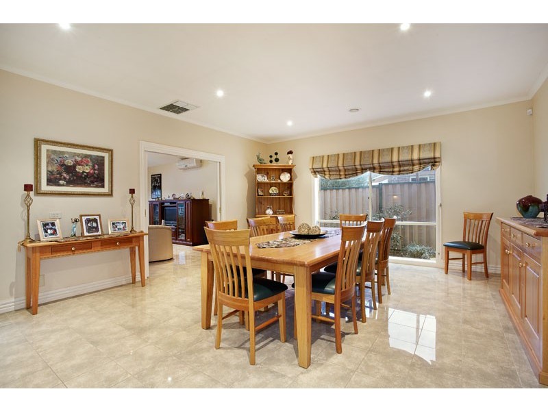 15 River Park Court, Werribee VIC 3030