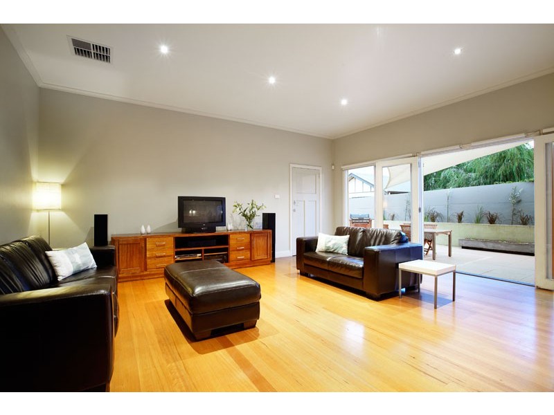 3 Hawking Street, Preston VIC 3072