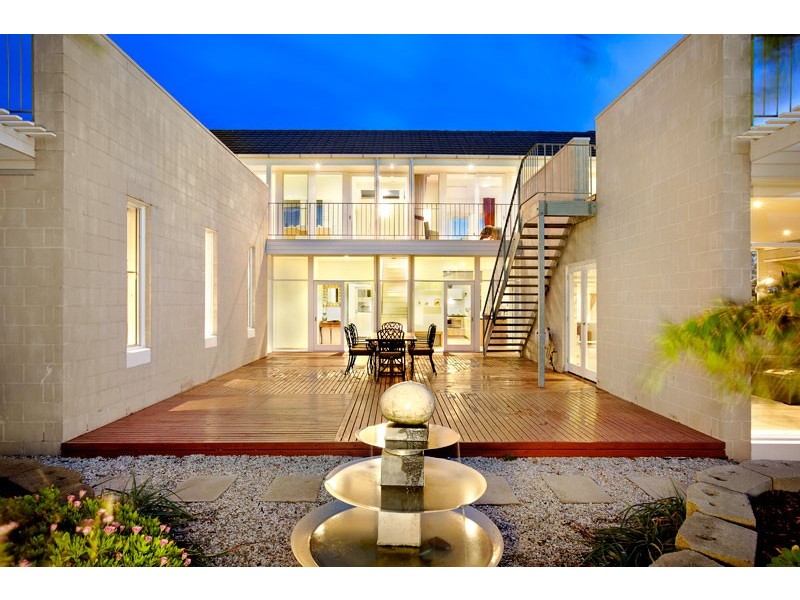 29 Panorama Way, Sanctuary Lakes VIC 3030