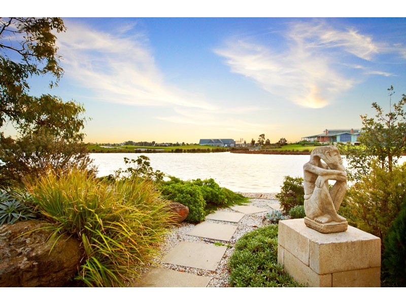 29 Panorama Way, Sanctuary Lakes VIC 3030