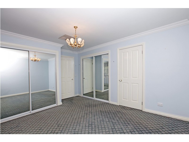 12B Gregory Grove, Preston VIC 3072