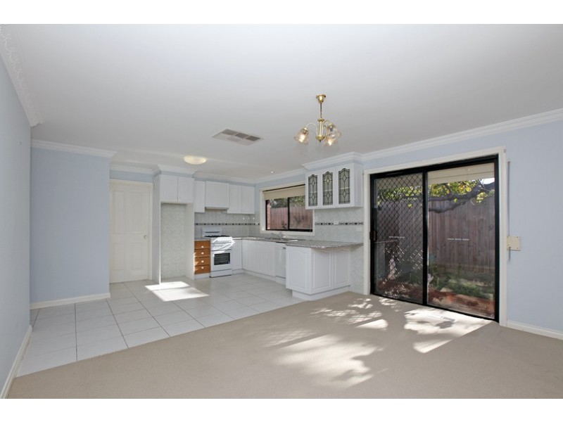 12B Gregory Grove, Preston VIC 3072