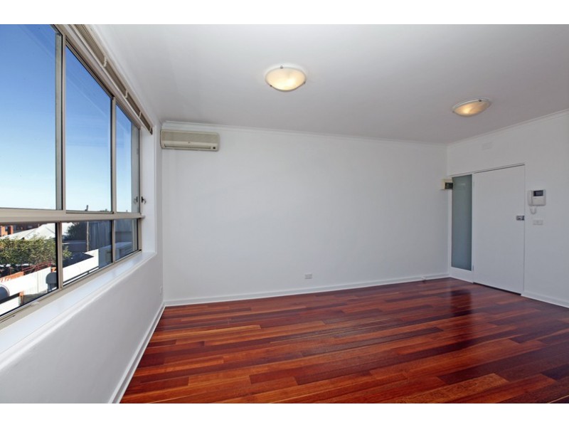 7/4 Dundas Street, Thornbury VIC 3071