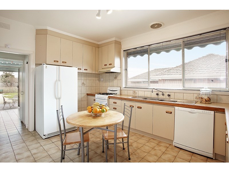 21 Broadhurst Avenue, Reservoir VIC 3073