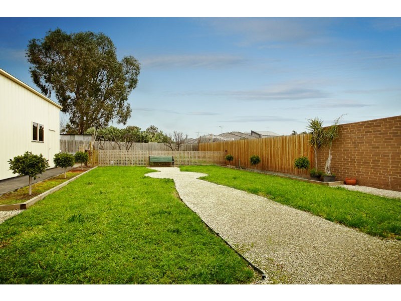 21 Broadhurst Avenue, Reservoir VIC 3073