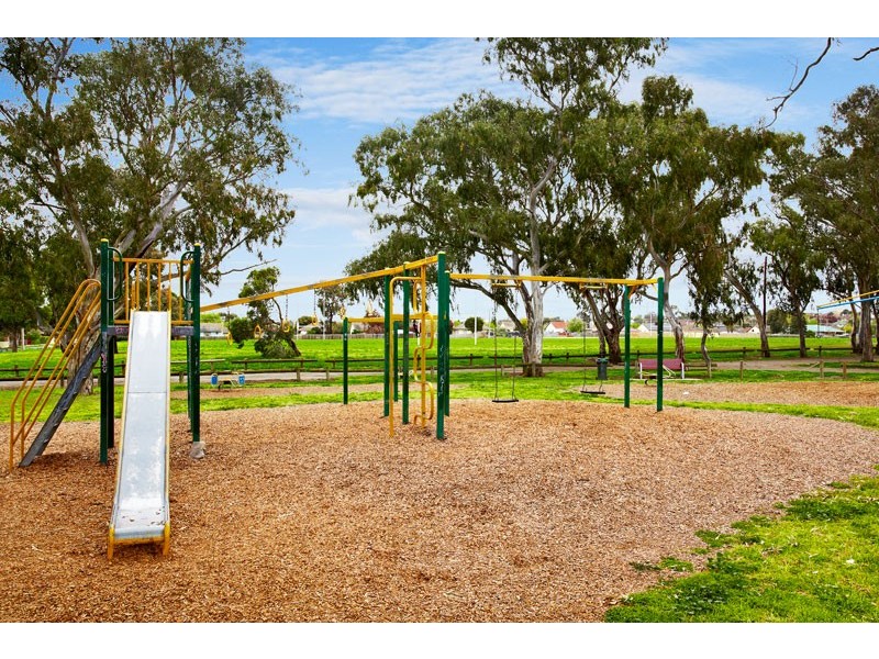 1/49 Nisbett Street, Reservoir VIC 3073