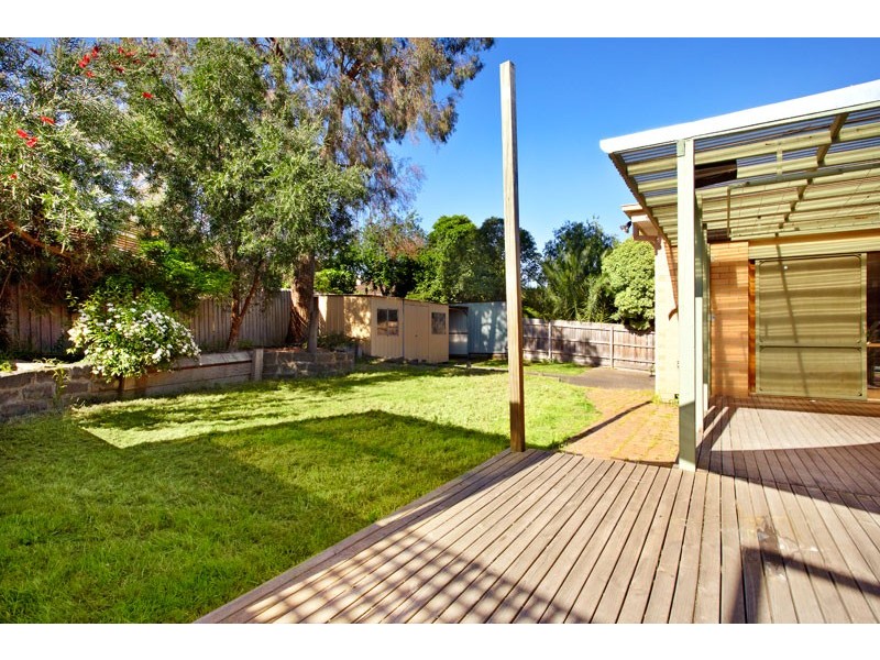 46 Dorrington Avenue, Reservoir VIC 3073