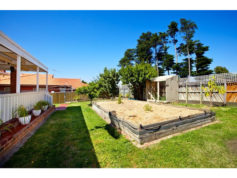 65 Telopea Crescent, Mill Park VIC 3082