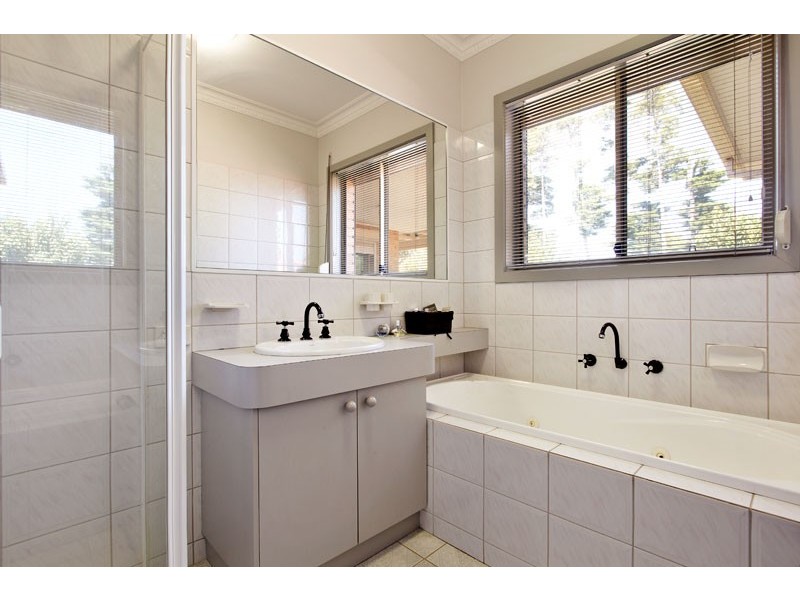 65 Telopea Crescent, Mill Park VIC 3082