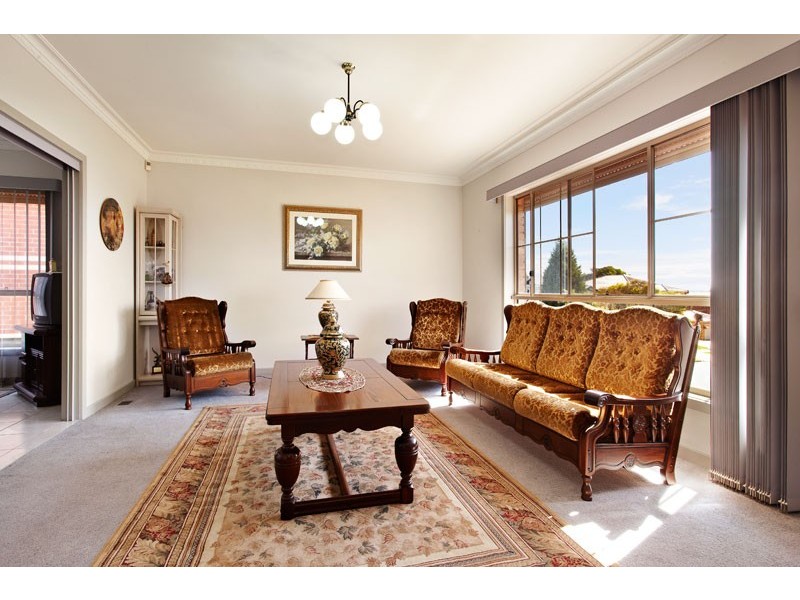 65 Telopea Crescent, Mill Park VIC 3082