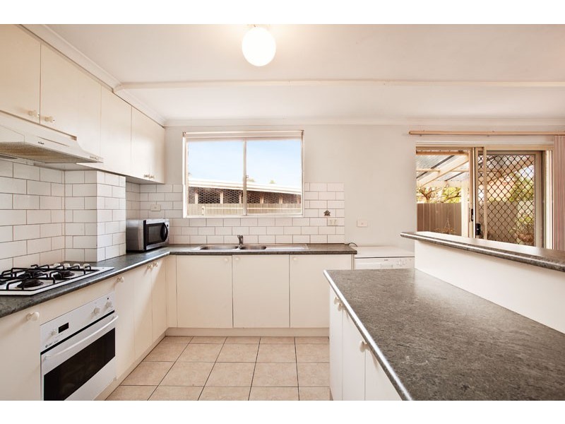 34 Elinda Place, Reservoir VIC 3073