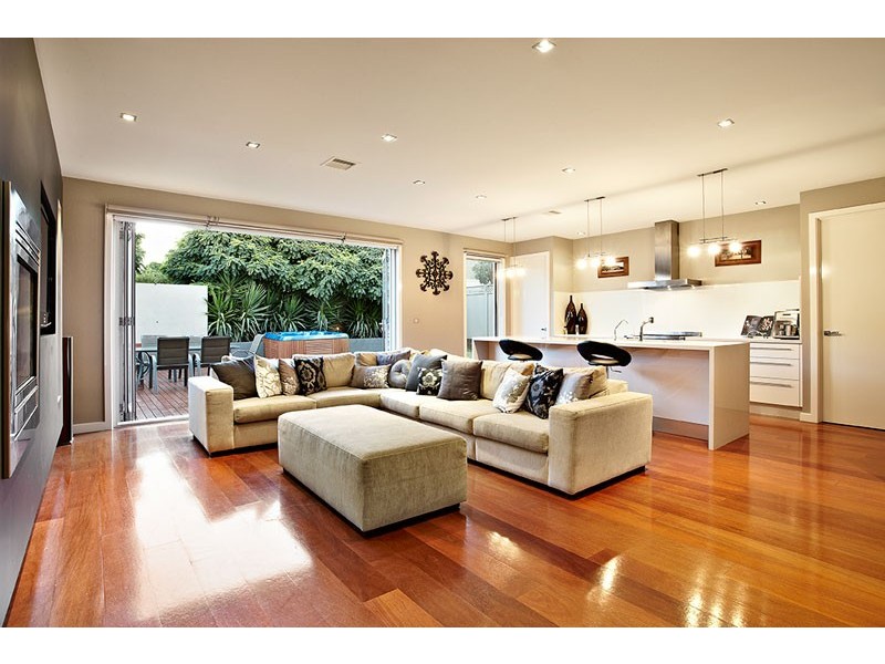 2 Speargrass Street, Maribyrnong VIC 3032