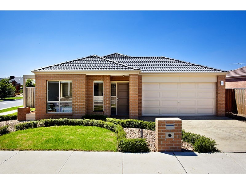 14 Larnook Place, South Morang VIC 3752