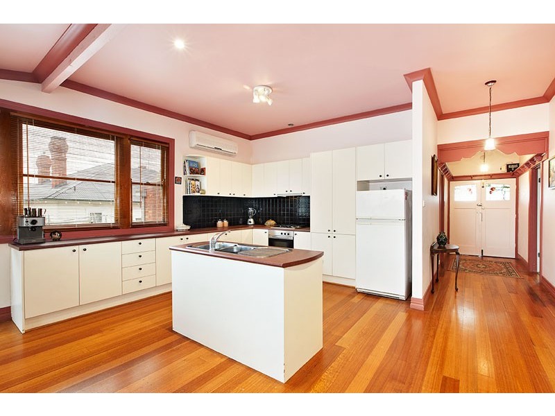 17 Crawley Street, Reservoir VIC 3073