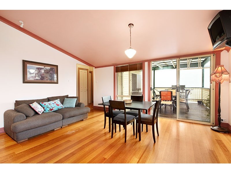 17 Crawley Street, Reservoir VIC 3073