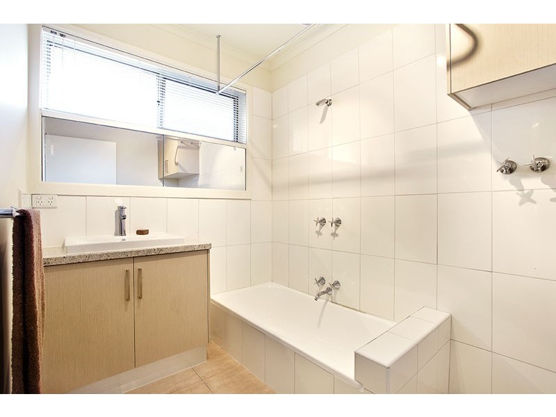 3/30 Kelsby Street, Reservoir VIC 3073