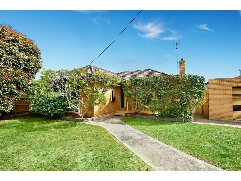 35 Rosenthal Crescent, Reservoir VIC 3073